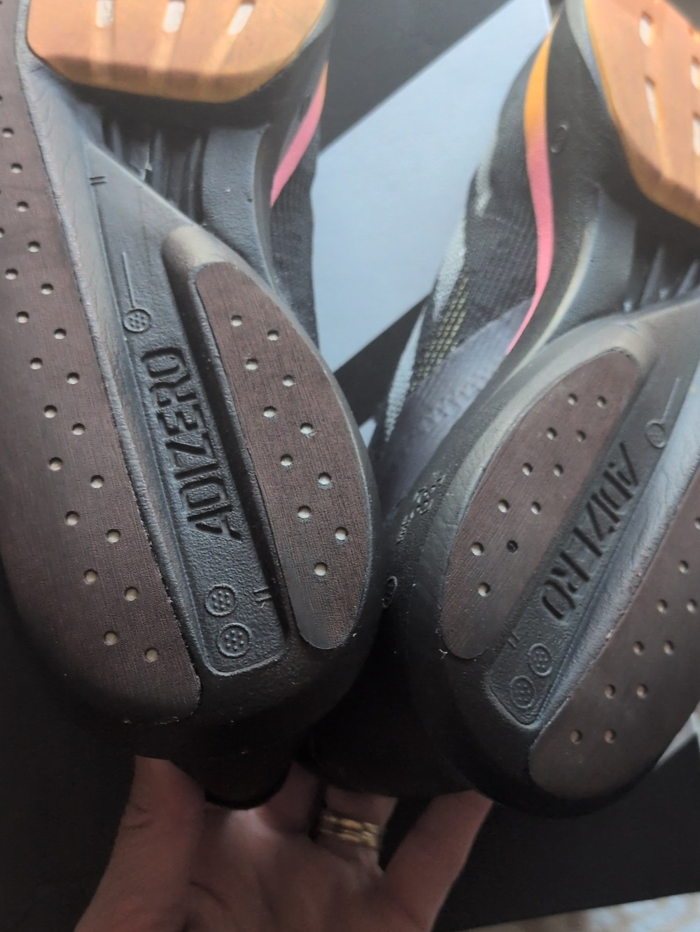 adidas Adizero Takumi Sen 10 Men's 7/ Women's 8 - Picture 6 of 9